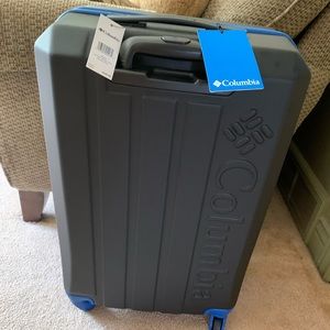 Columbia Hardside Spinner Suitcase